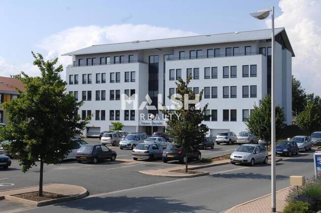 MALSH Realty & Property - Bureau - Extérieurs NORD (Villefranche / Belleville) - Limas - 1