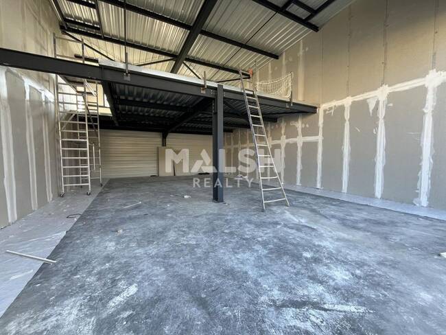 MALSH Realty & Property - Local commercial - Extérieurs NORD (Villefranche / Belleville) - Limas - 1