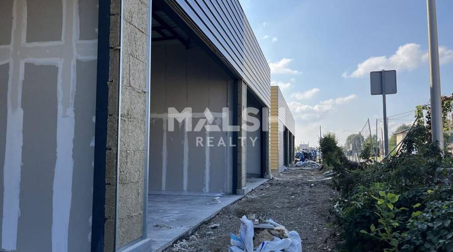 MALSH Realty & Property - Local commercial - Extérieurs NORD (Villefranche / Belleville) - Limas - 6