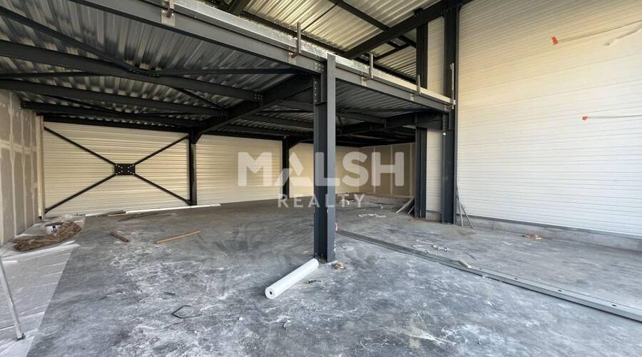 MALSH Realty & Property - Local commercial - Extérieurs NORD (Villefranche / Belleville) - Limas - 4