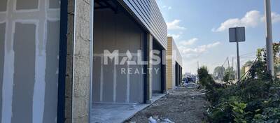 MALSH Realty & Property - Local commercial - Extérieurs NORD (Villefranche / Belleville) - Limas - 5