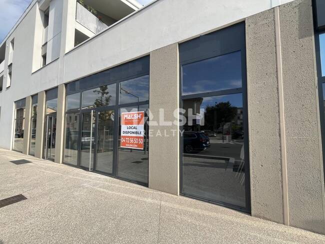 MALSH Realty & Property - Local commercial - Est lyonnais (Aéroport à confirmer) - Saint-Laurent-de-Mure - 1