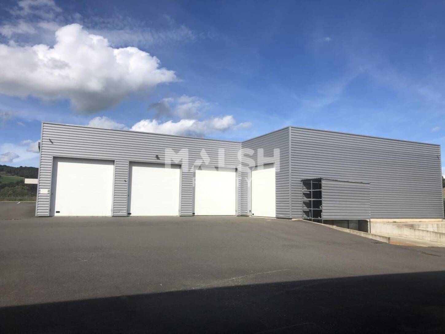 MALSH Realty & Property - Local d'activités - Extérieurs OUEST (Tarare / Arbresle) - Saint-Symphorien-sur-Coise - 2