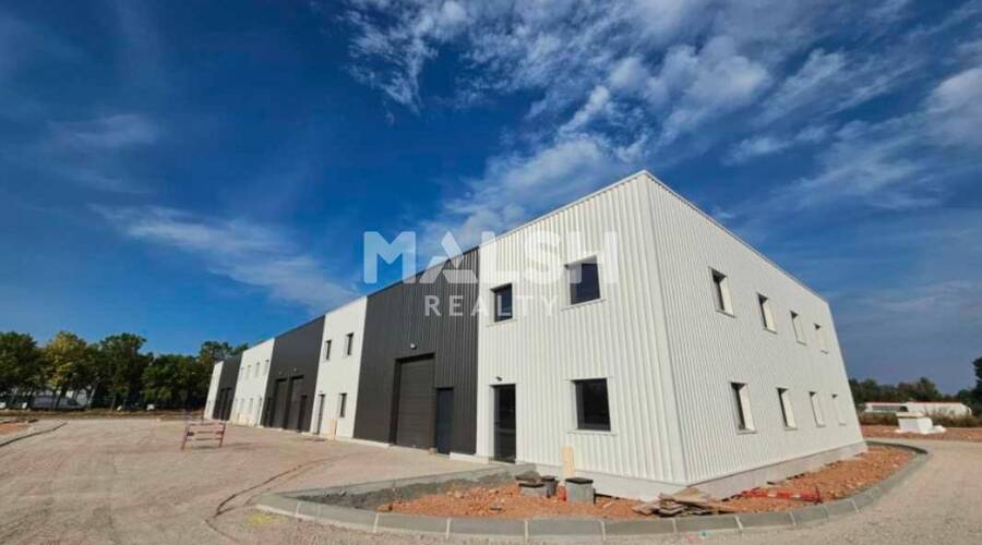 MALSH Realty & Property - Local d'activités - Nord 42 - Riorges - 1