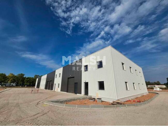 MALSH Realty & Property - Local d'activités - Nord 42 - Riorges - 1