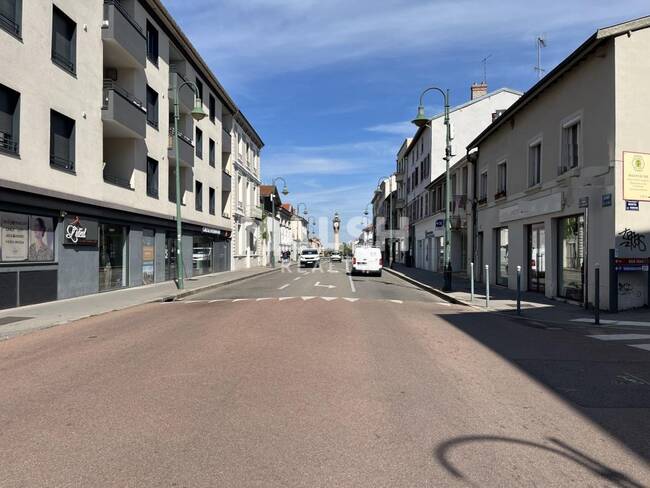 MALSH Realty & Property - Local commercial - Lyon Nord Ouest (Techlid / Monts d'Or) - Tassin-la-Demi-Lune - 1