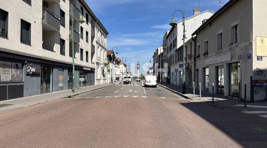 MALSH Realty & Property - Local commercial - Lyon Nord Ouest (Techlid / Monts d'Or) - Tassin-la-Demi-Lune - 1