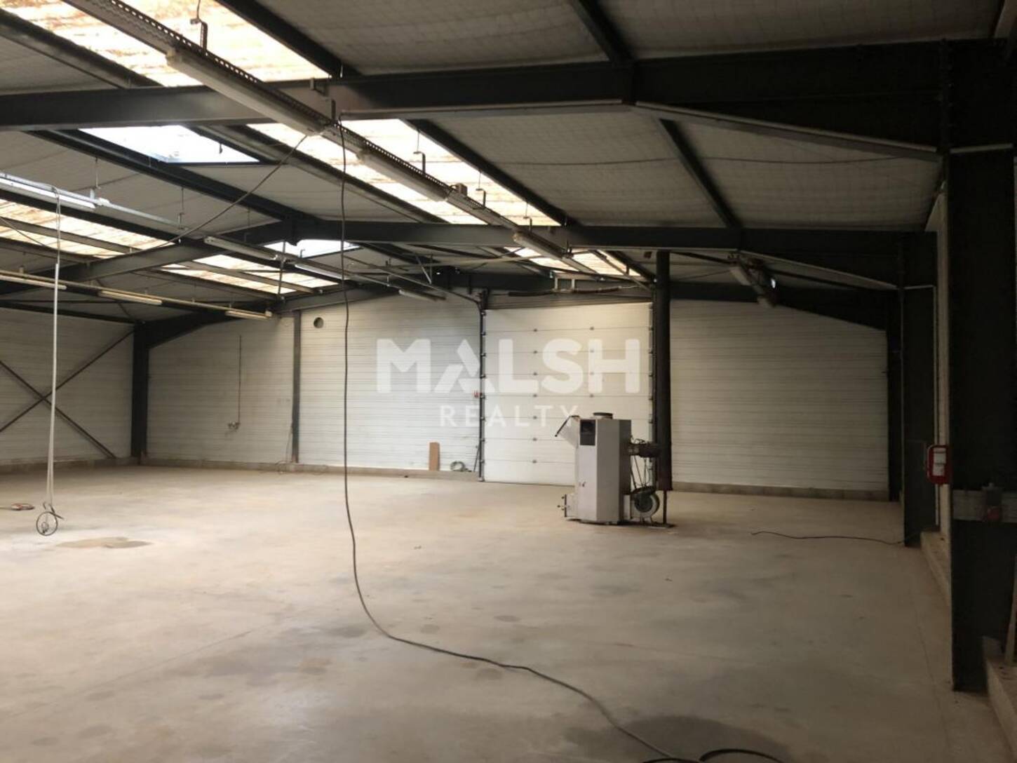 MALSH Realty & Property - Local d'activités - Extérieurs NORD (Villefranche / Belleville) - Alix - 2
