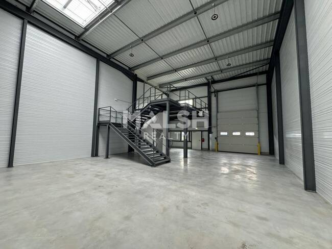MALSH Realty & Property - Local d'activités - Saint Etienne - Saint-Étienne - 1