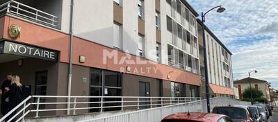 MALSH Realty & Property - Local commercial - Extérieurs NORD (Villefranche / Belleville) - Jassans-Riottier - 1