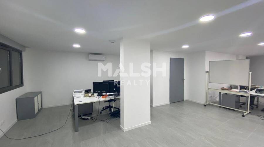 MALSH Realty & Property - Local commercial - Extérieurs NORD (Villefranche / Belleville) - Jassans-Riottier - 4