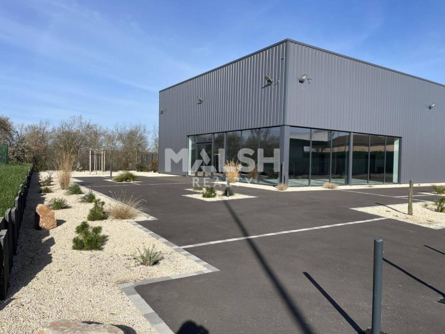 MALSH Realty & Property - Local commercial - Nord 42 - Pouilly-sous-Charlieu - 2