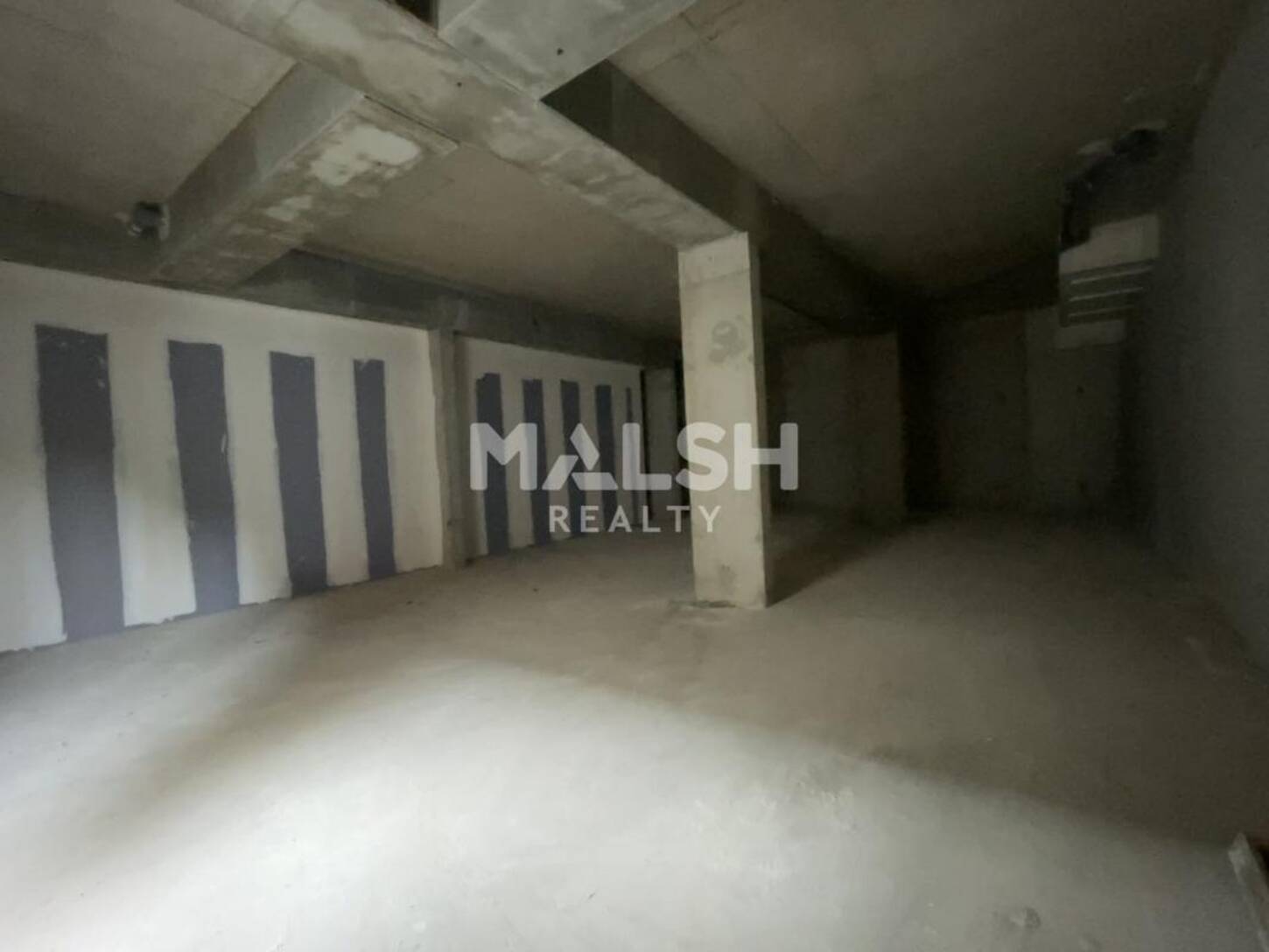 MALSH Realty & Property - Local commercial - Talaudière - 2