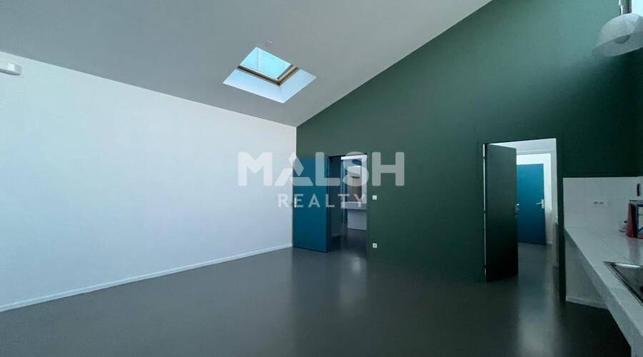 MALSH Realty & Property - Local commercial - Extérieurs NORD (Villefranche / Belleville) - Belleville - 6