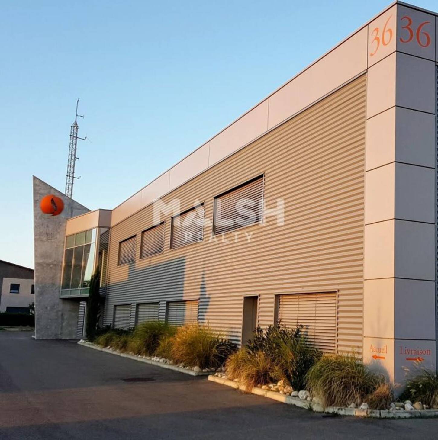 MALSH Realty & Property - Bureau - Lyon Nord Est (Rhône Amont) - Décines-Charpieu - 2