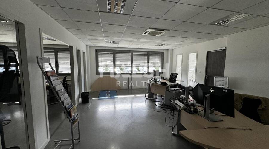 MALSH Realty & Property - Bureau - Lyon Nord Est (Rhône Amont) - Décines-Charpieu - 13
