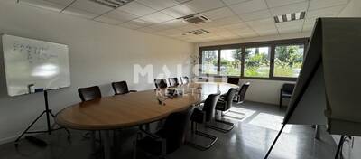 MALSH Realty & Property - Bureau - Lyon Nord Est (Rhône Amont) - Décines-Charpieu - 11
