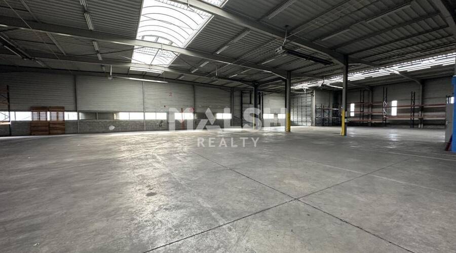 MALSH Realty & Property - Local d'activités - Lyon EST (St Priest /Mi Plaine/ A43 / Eurexpo) - Genas - 4