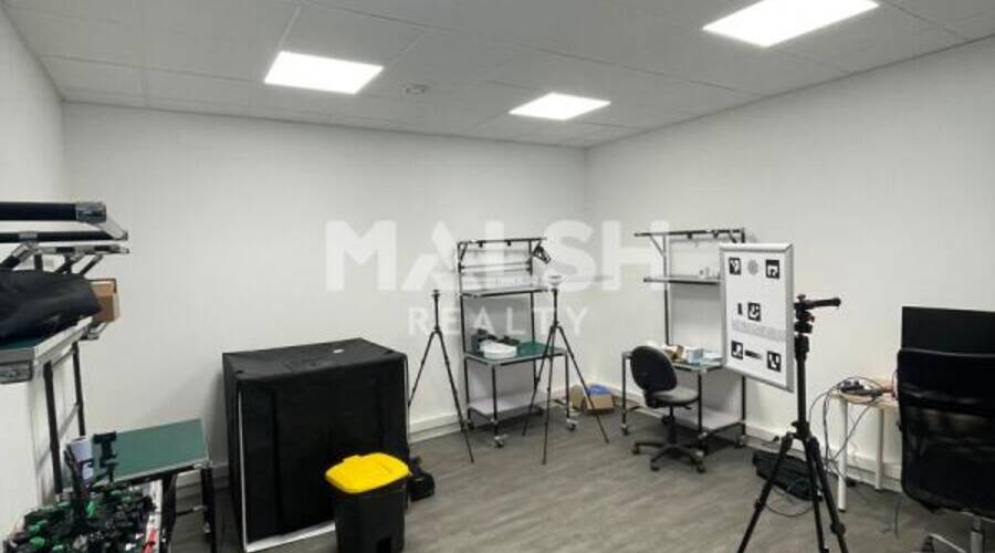 MALSH Realty & Property - Local d'activités - Carré de Soie / Grand Clément / Bel Air - Villeurbanne - 2