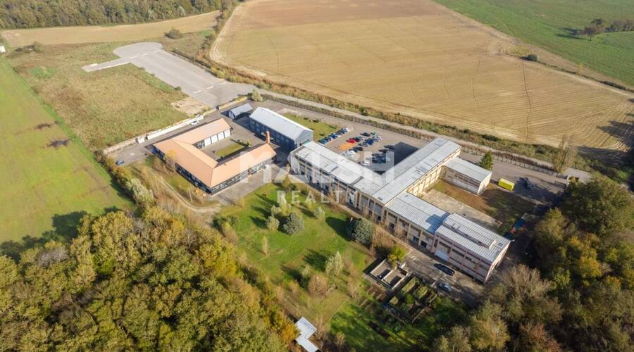 MALSH Realty & Property - Local d'activités - Extérieurs NORD (Villefranche / Belleville) - Saint-André-de-Corcy - 62