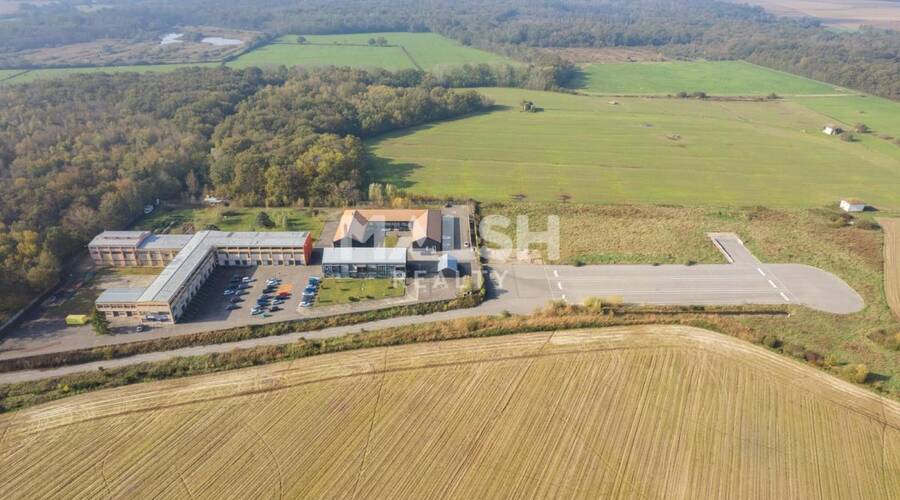 MALSH Realty & Property - Local d'activités - Extérieurs NORD (Villefranche / Belleville) - Saint-André-de-Corcy - 65