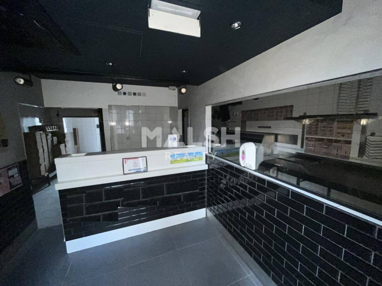 MALSH Realty & Property - Local commercial - Lyon Sud Ouest - Saint-Genis-Laval - 2