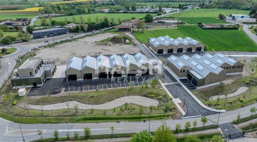 MALSH Realty & Property - Local d'activités - Lyon EST (St Priest /Mi Plaine/ A43 / Eurexpo) - Toussieu - 17