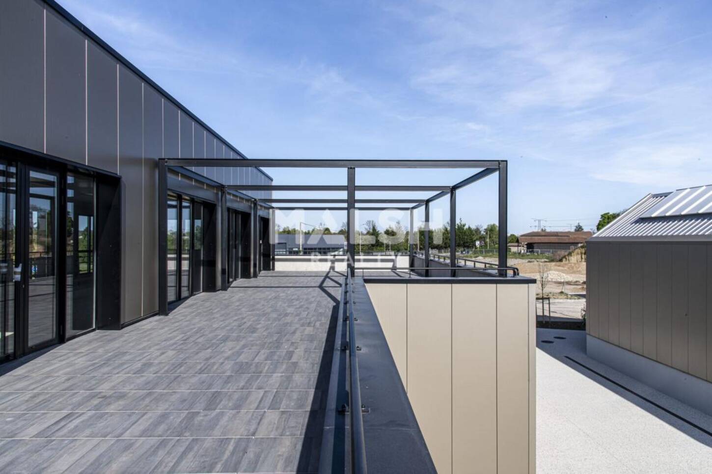 MALSH Realty & Property - Local commercial - Lyon EST (St Priest /Mi Plaine/ A43 / Eurexpo) - Toussieu - 2