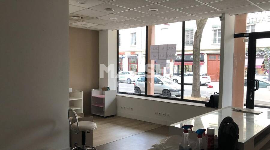 MALSH Realty & Property - Local commercial - Lyon 7° / Gerland - Lyon 7 - 1