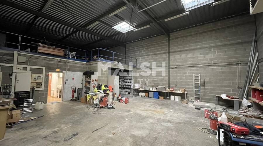 MALSH Realty & Property - Local d'activités - Extérieurs NORD (Villefranche / Belleville) - Alix - 2