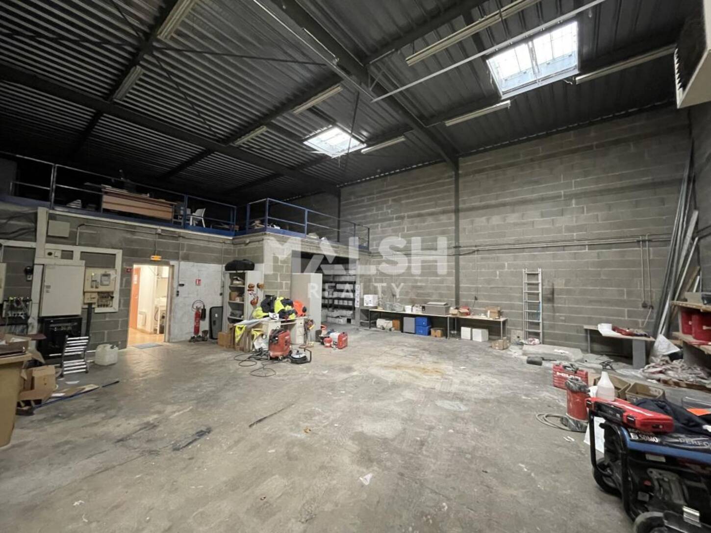 MALSH Realty & Property - Local d'activités - Extérieurs NORD (Villefranche / Belleville) - Alix - 2