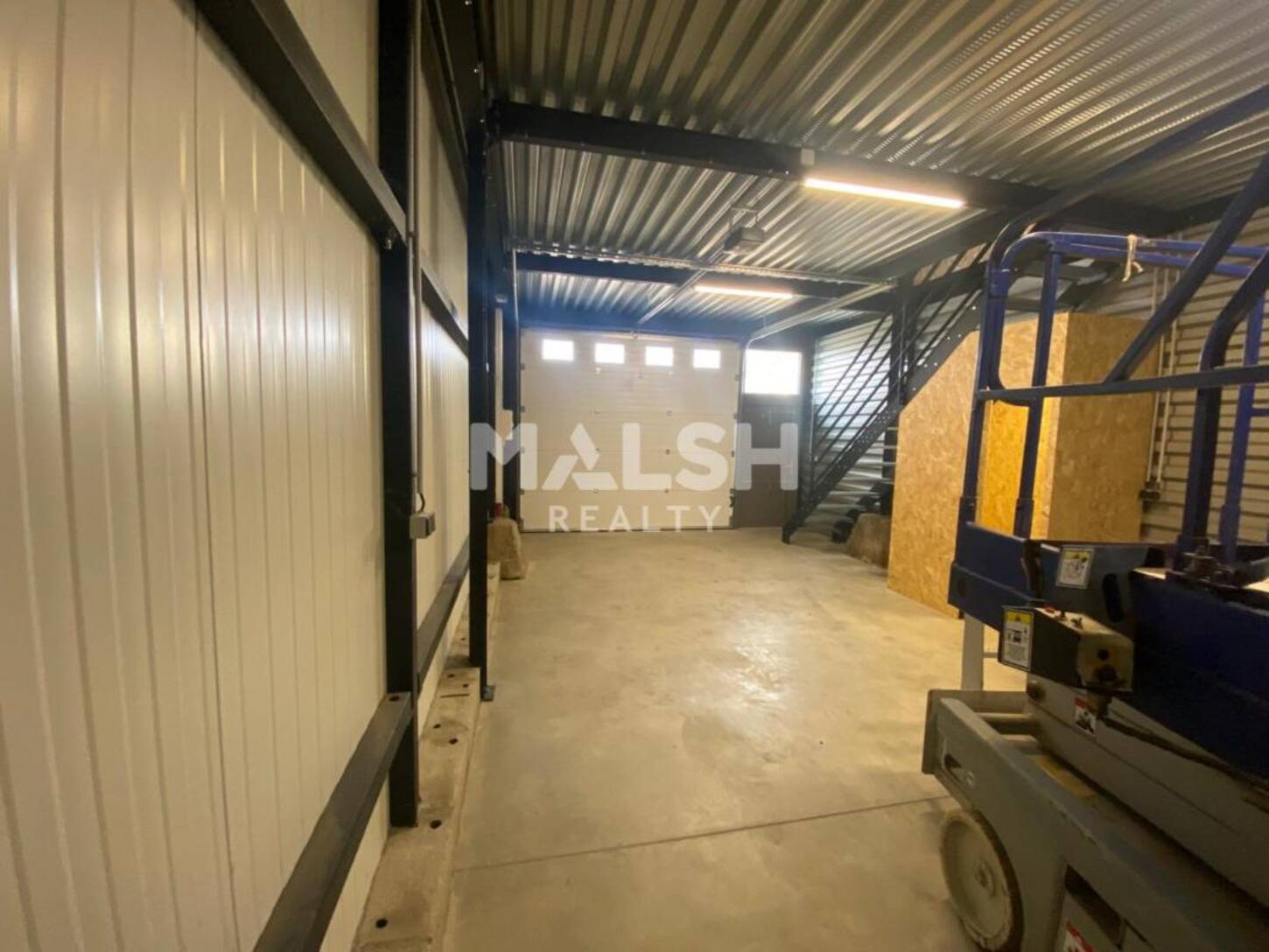 MALSH Realty & Property - Local d'activités - Extérieurs NORD (Villefranche / Belleville) - Civrieux - 2