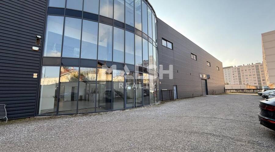 MALSH Realty & Property - Local d'activités - Carré de Soie / Grand Clément / Bel Air - Villeurbanne - 1