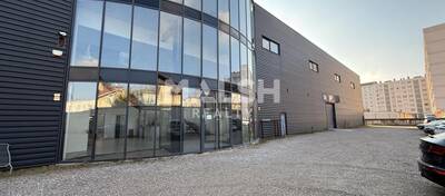 MALSH Realty & Property - Local d'activités - Carré de Soie / Grand Clément / Bel Air - Villeurbanne - 1