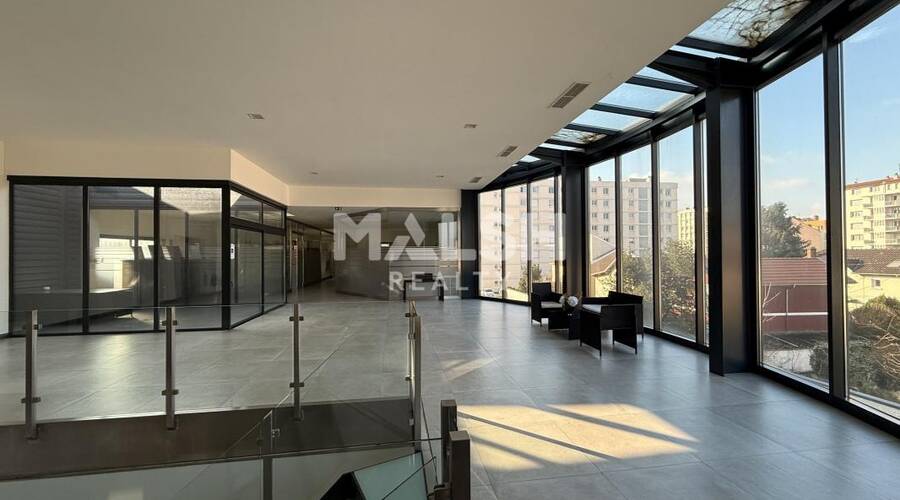 MALSH Realty & Property - Local d'activités - Carré de Soie / Grand Clément / Bel Air - Villeurbanne - 13