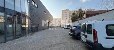 MALSH Realty & Property - Local d'activités - Carré de Soie / Grand Clément / Bel Air - Villeurbanne - 17