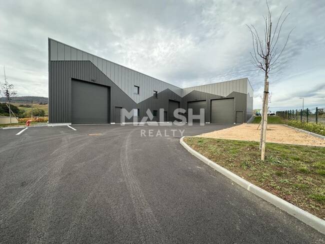 MALSH Realty & Property - Local d'activités - Extérieurs NORD (Villefranche / Belleville) - Saint-Étienne-la-Varenne - 1