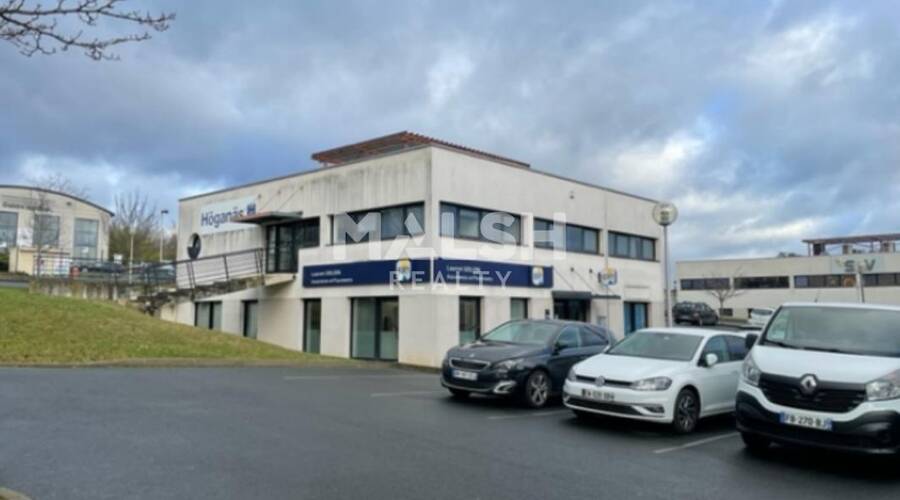 MALSH Realty & Property - Bureau - Extérieurs NORD (Villefranche / Belleville) - Limas - 1