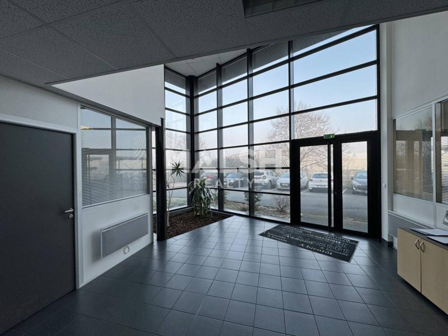 MALSH Realty & Property - Local d'activités - Saint Etienne - Saint-Cyprien - 2