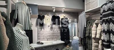 MALSH Realty & Property - Local commercial - Carré de Soie / Grand Clément / Bel Air - Villeurbanne - 1
