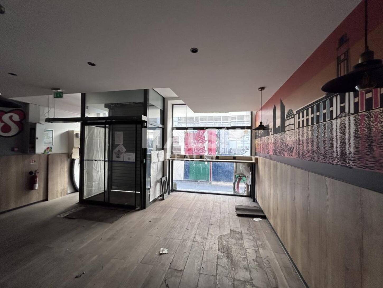 MALSH Realty & Property - Local commercial - Carré de Soie / Grand Clément / Bel Air - Villeurbanne - 2