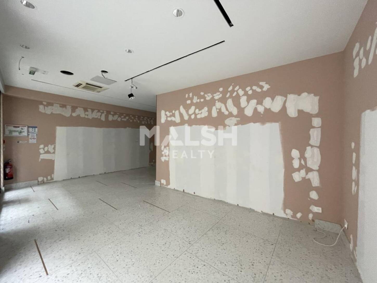 MALSH Realty & Property - Local commercial - Saint-Etienne Métropole - Saint-Étienne - 2