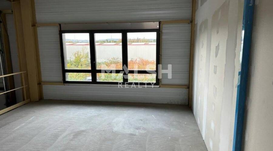 MALSH Realty & Property - Local d'activités - Nord Isère ( Ile d'Abeau / St Quentin Falavier ) - Bourgoin-Jallieu - 7