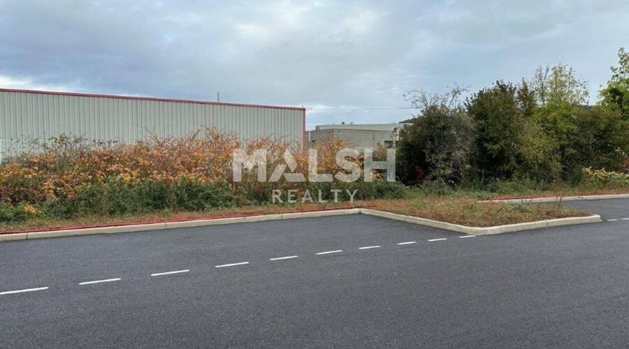 MALSH Realty & Property - Local d'activités - Nord Isère ( Ile d'Abeau / St Quentin Falavier ) - Bourgoin-Jallieu - 17