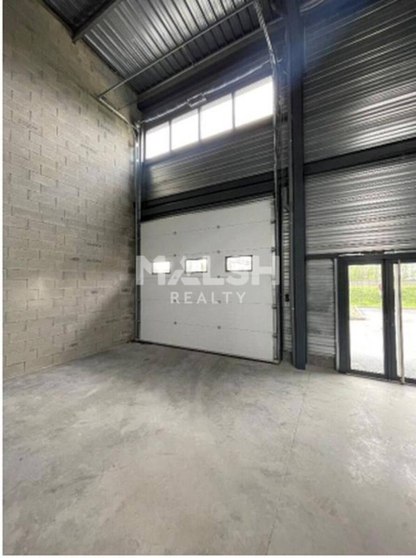 MALSH Realty & Property - Local d'activités - Nord Isère ( Ile d'Abeau / St Quentin Falavier ) - Bourgoin-Jallieu - 2