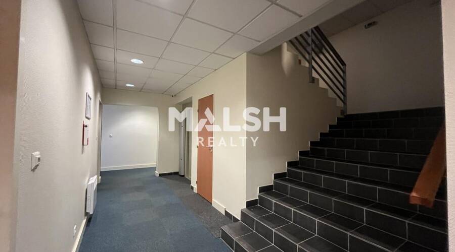 MALSH Realty & Property - Bureau - Extérieurs NORD (Villefranche / Belleville) - Limas - 10