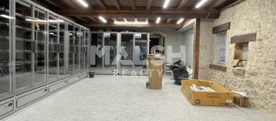 MALSH Realty & Property - Local commercial - Extérieurs NORD (Villefranche / Belleville) - Arnas - 2