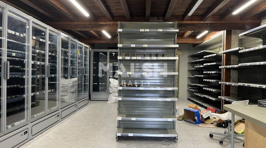 MALSH Realty & Property - Local commercial - Extérieurs NORD (Villefranche / Belleville) - Arnas - 3