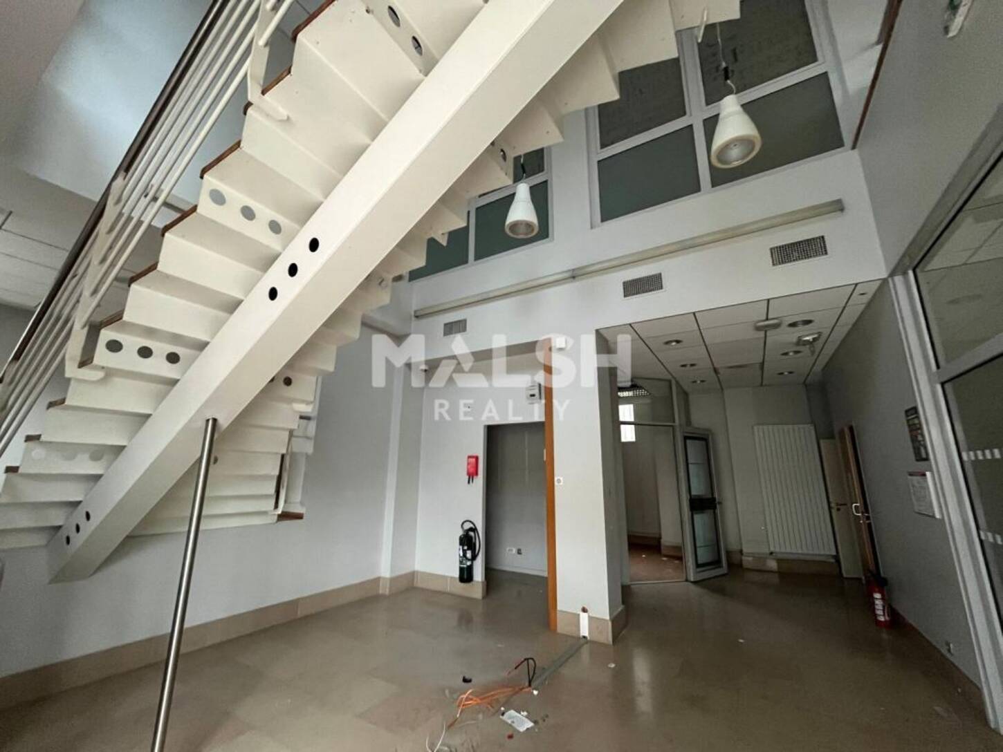 MALSH Realty & Property - Local commercial - Carré de Soie / Grand Clément / Bel Air - Villeurbanne - 2