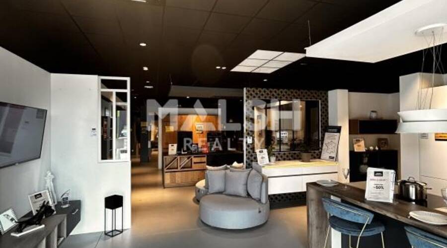 MALSH Realty & Property - Local commercial - Extérieurs NORD (Villefranche / Belleville) - Anse - 7